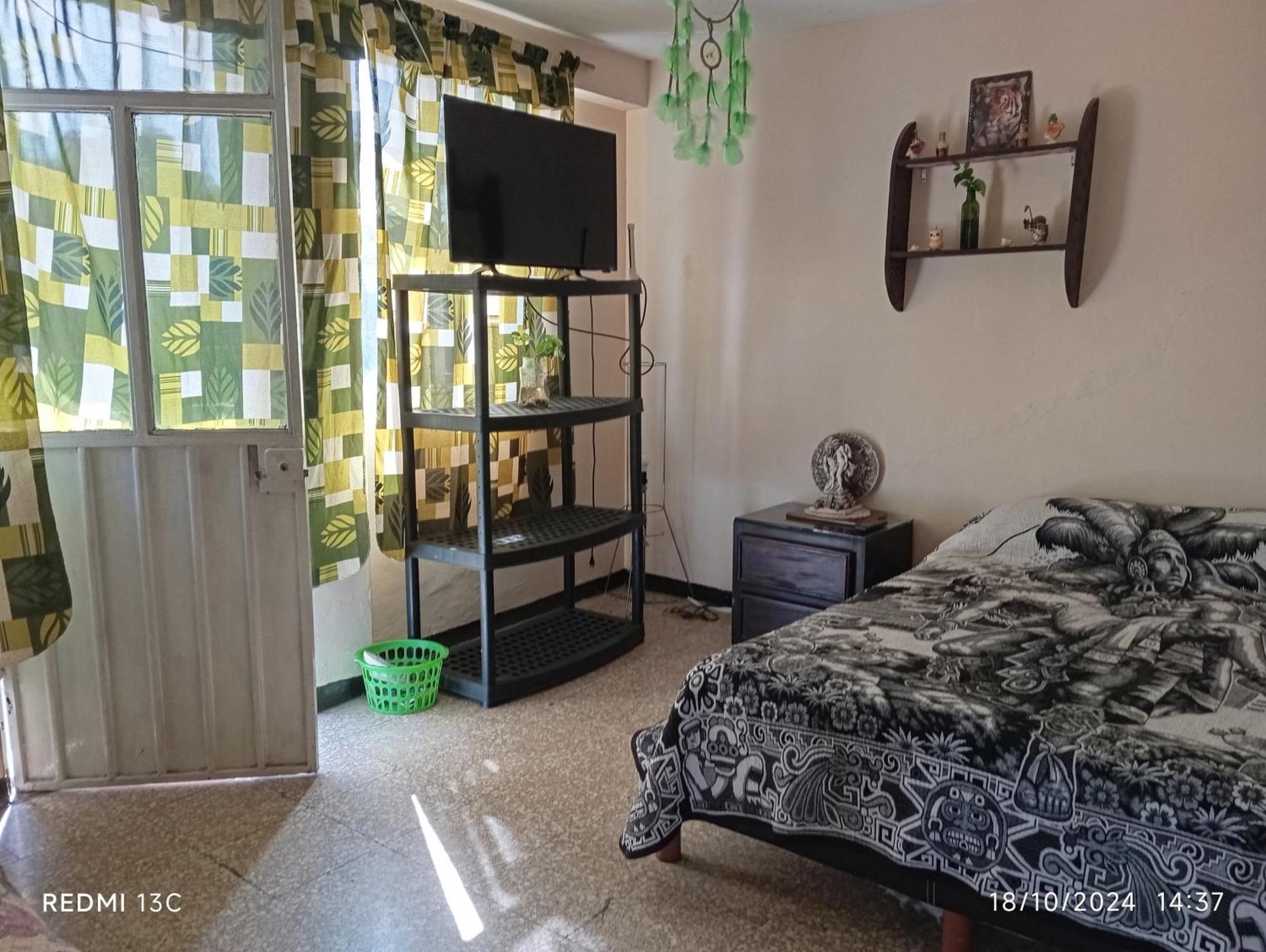 Homestay Habitacion En Departamento Compartido Con Consultorio Holistico En Zona Turistico